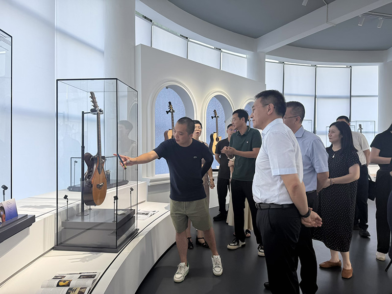 成都市委常委、統(tǒng)戰(zhàn)部部長(zhǎng)劉玉泉常委調(diào)研高鐵城市公園：以文商旅體深度融合賦能城市高質(zhì)量發(fā)展